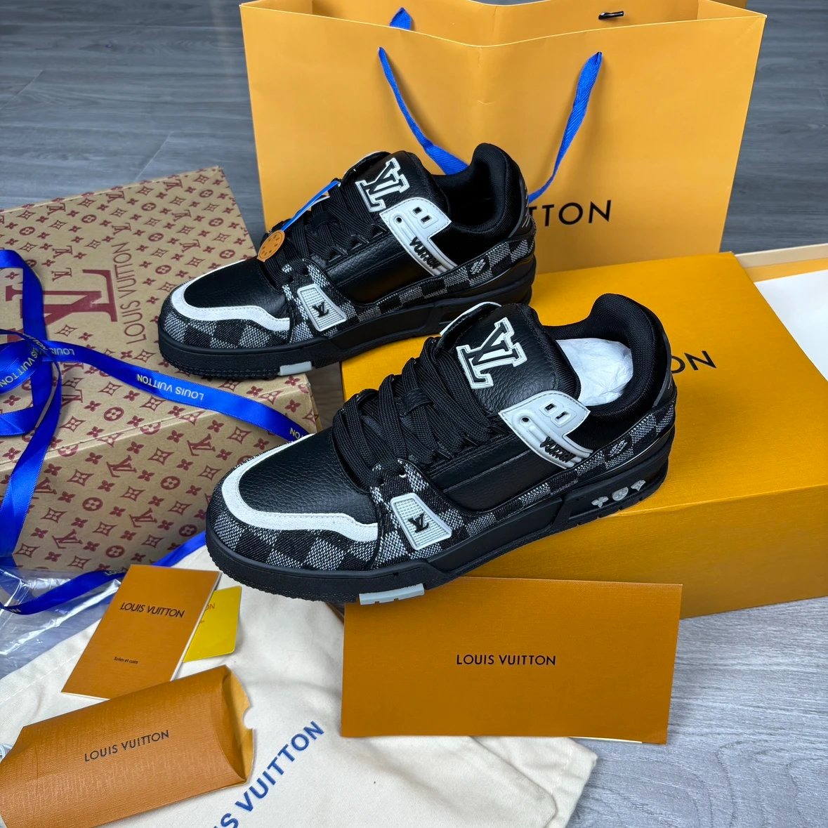 Louis Vuitton Trainer Grey Damier
