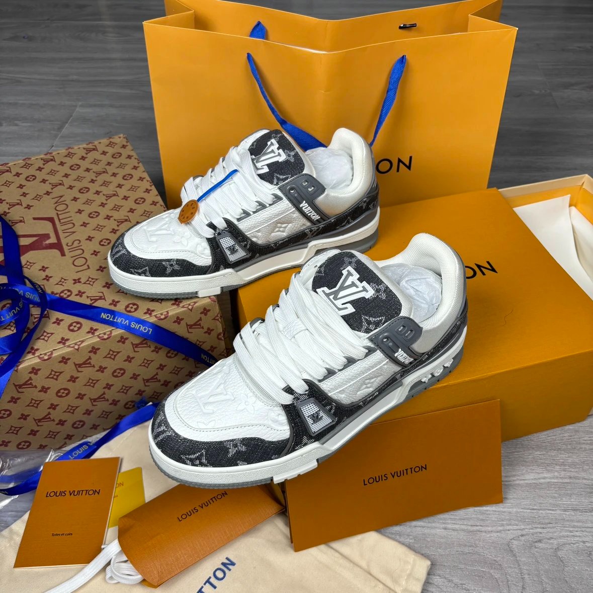 Louis Vuitton Trainer Grey Denim